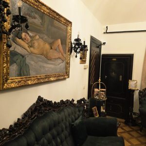 Art. History. Experience. – Eleganță și rafinament în cigar lounge București interbelic